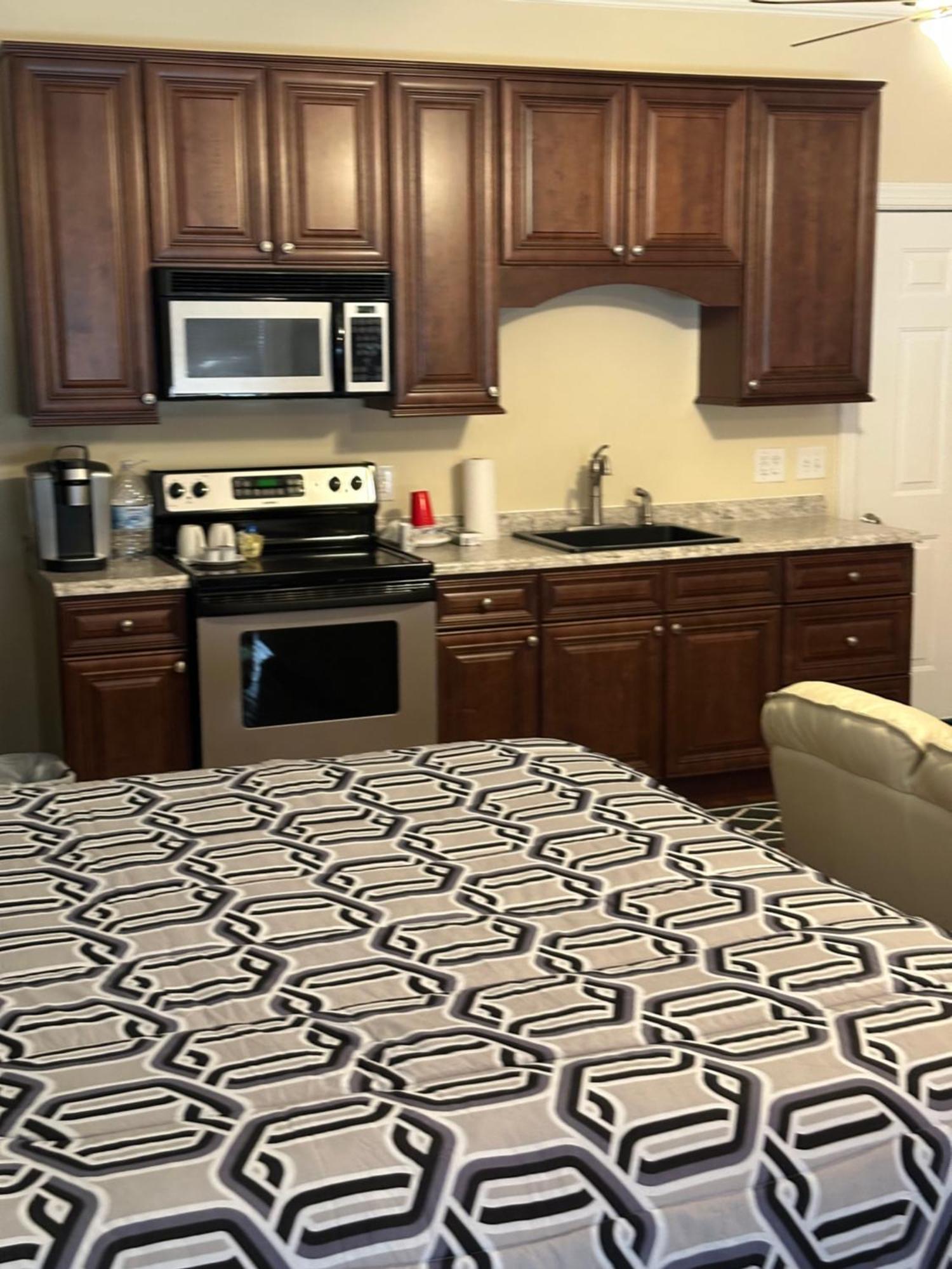 Moorefield Suites Greensboro East McLeansville エクステリア 写真